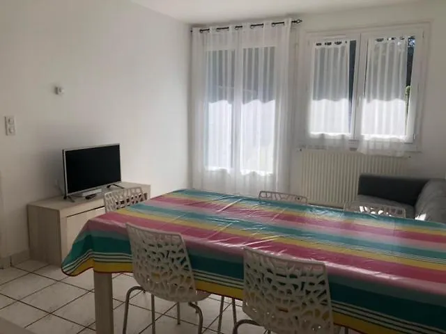 Les Du Paradis * Murol